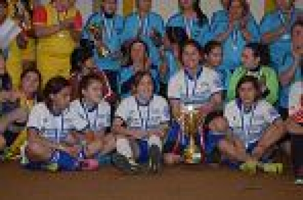 Buena participación de equipos y público en 1er. Encuentro de Fútbol Femenino en Arapey