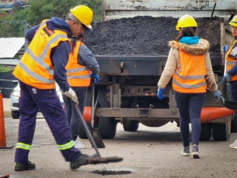 Intendente Andrés Lima: “Se intensifican los trabajos de bacheo en avenidas de la ciudad”