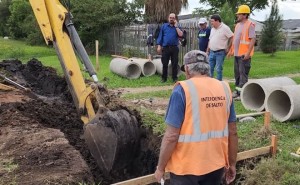 Intendencia realiza obras de alcantarillado y pavimentación en el camino de acceso a la planta de SAMAN